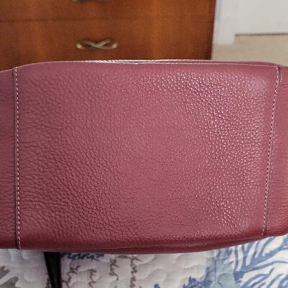 Coach Red Leather Shoulder Bag with Gold Hardware - Picture 7 of 7